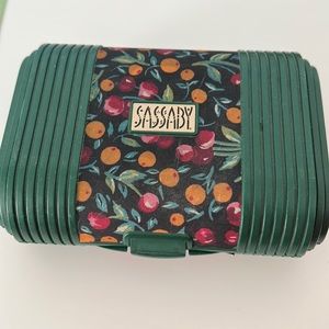 Vintage Sassaby Hard Cosmetic Case